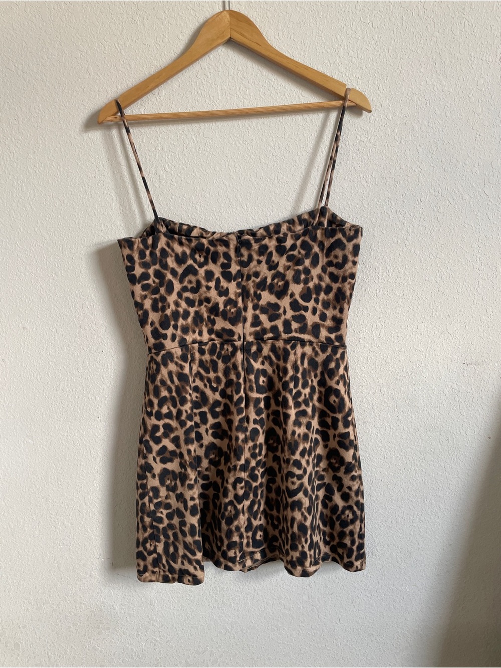 Reformation Westlake Leopard Dress - 10 - Picture 6 of 8